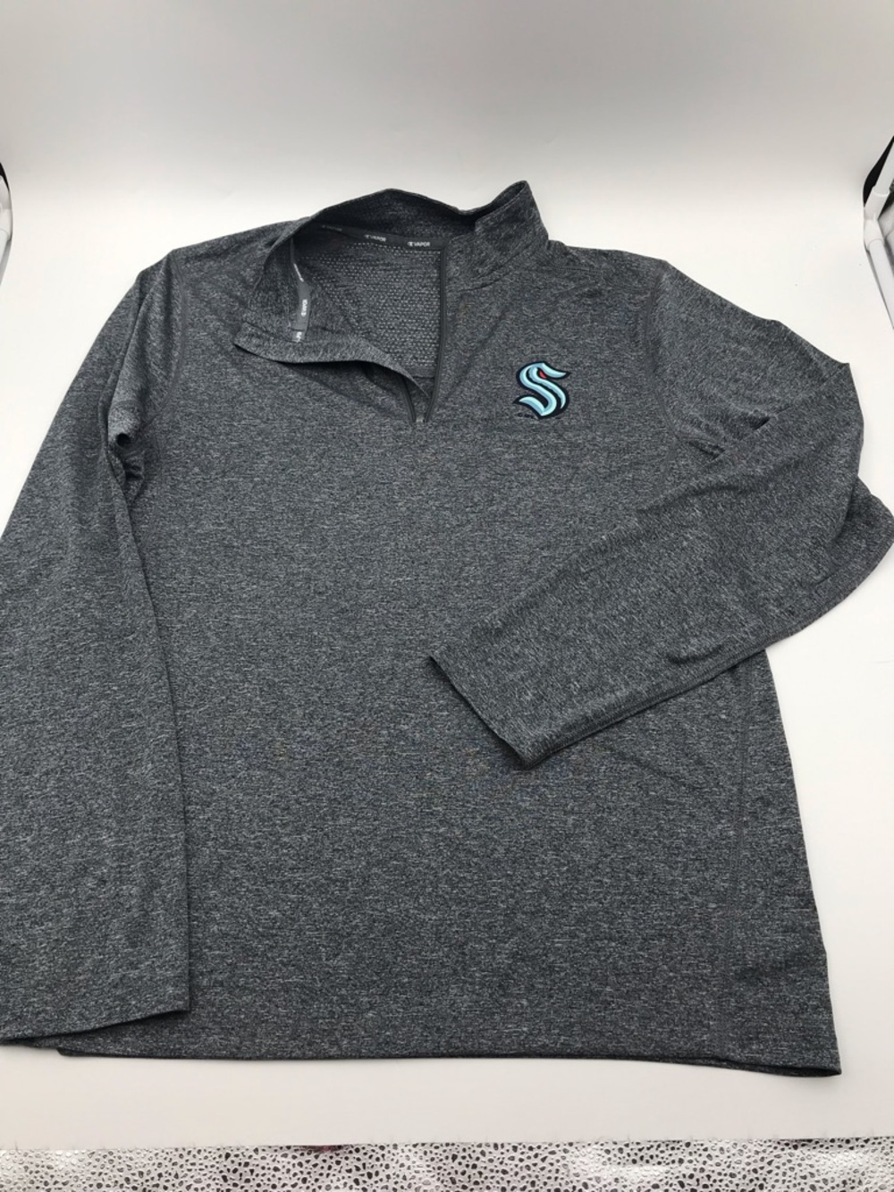 Seattle Kraken Hockey Shirt Mens Medium Gray Zip Long Sleeve Vapor Jersey